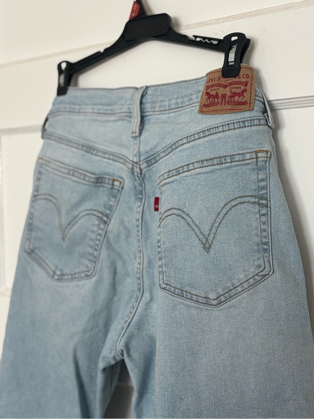 Levi's Women's Pale Blue High-Rise Denim Jeans